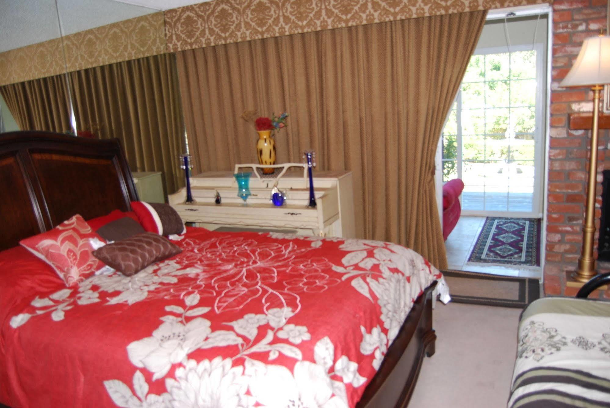 Bed And Breakfast In Hollywood Hills Los Angeles Ngoại thất bức ảnh